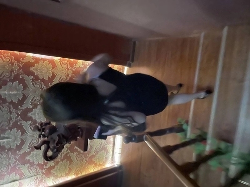 榆关道华艺酒店旁边聚贤阁，晚上